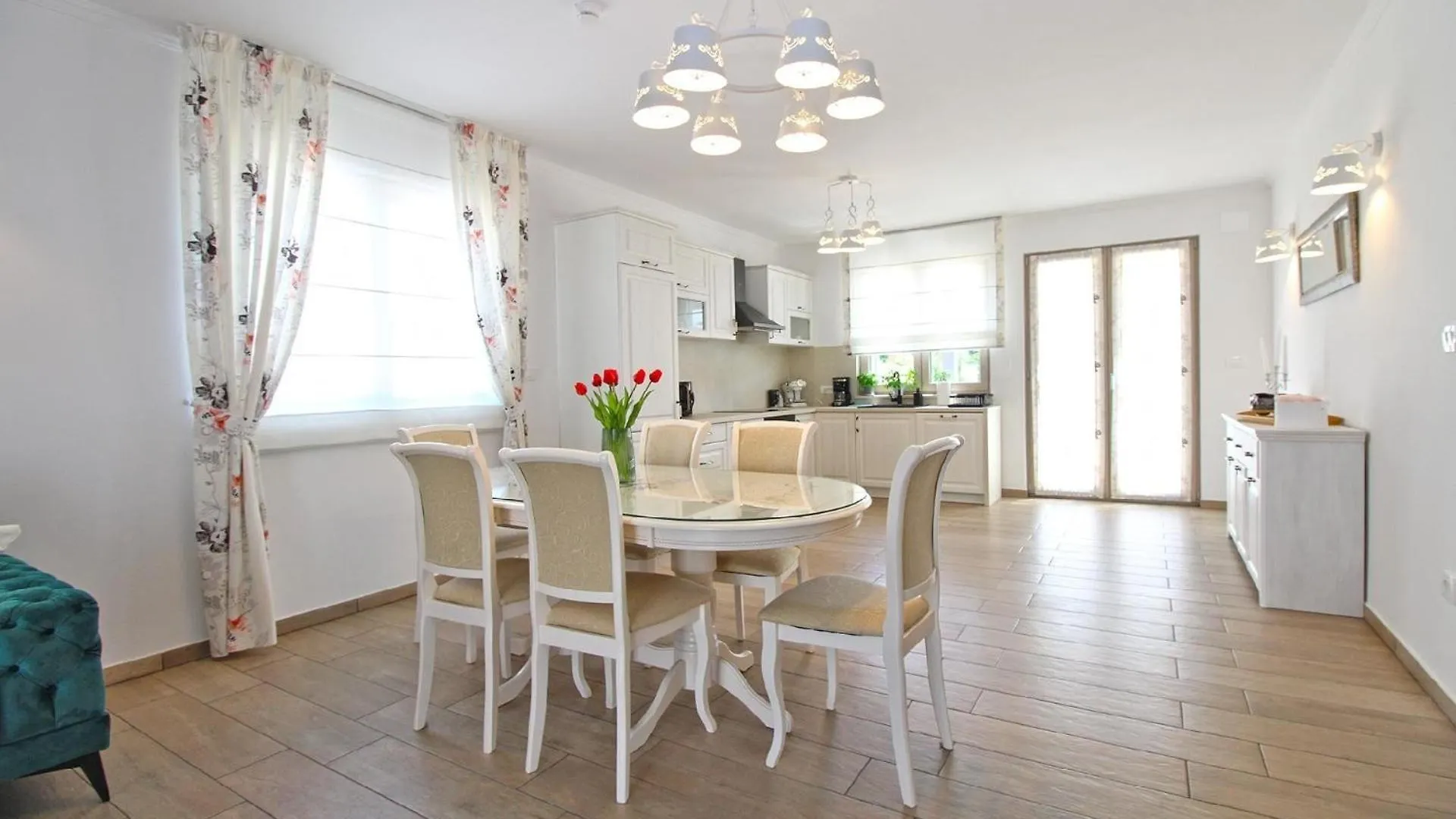 Ferienhaus Mit Privatpool Fuer 6 Personen Ca 130 Qm In Bale, Istrien Istrische Riviera 0*, Bale
